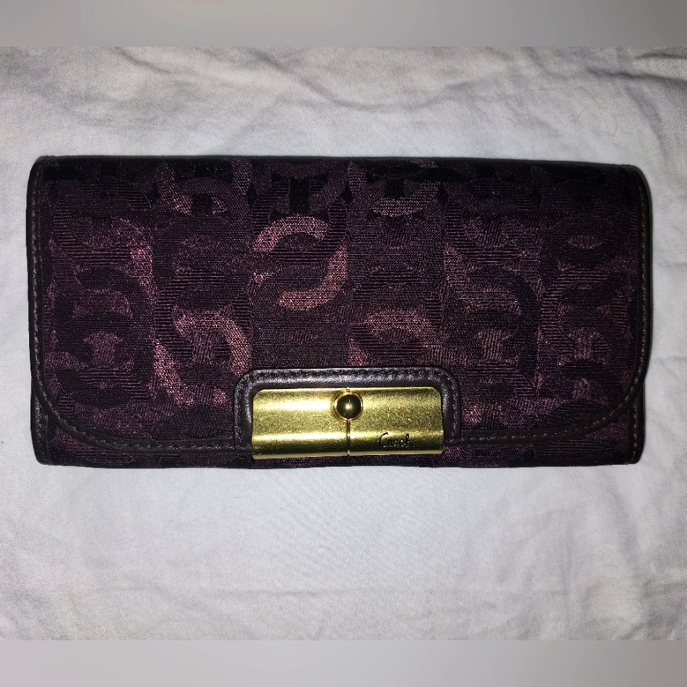 Women's coach plum wallet